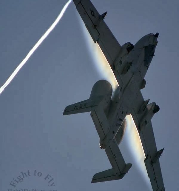 A-10 pulling a vapor trail.
