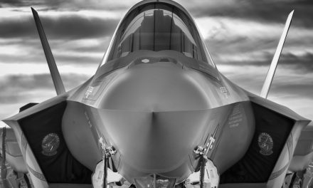 Face to Face with Stealth – Christopher Buff, www.Aviationbuff.com