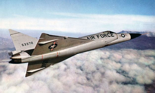 Pilots Explain How The Convair F-102 Delta Dagger Intercepted Soviet Bombers in The 1950s