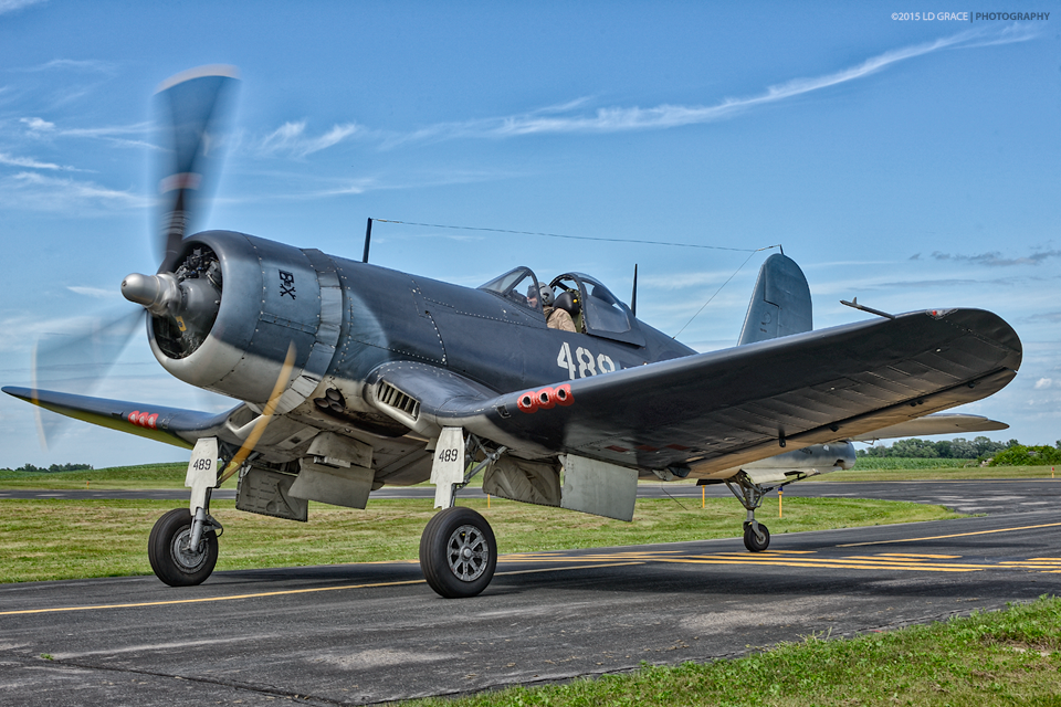 FG-1D Corsair “Whistling Death” from the Texas Flying Legends and flow by Doug Rezendaal
