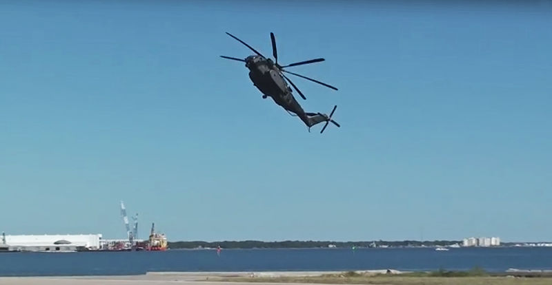Watch This Giant MH-53E Sea Dragon Execute A Quick Stop