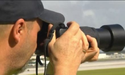Local airports using planespotters as additional security