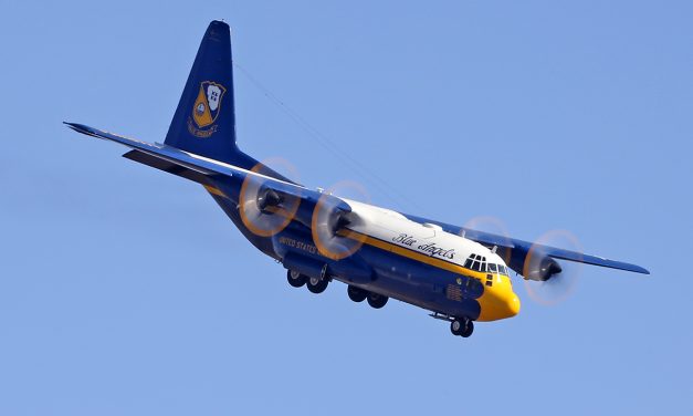 USMC – C-130 Hercules “Fat Albert” (sharp descend to land) – taken at the MCAS Miramar Air Show in San Diego,…