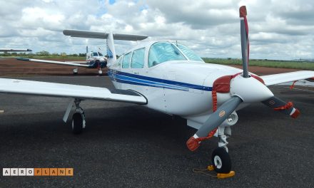Piper PA-28RT / Embraer EMB-711ST