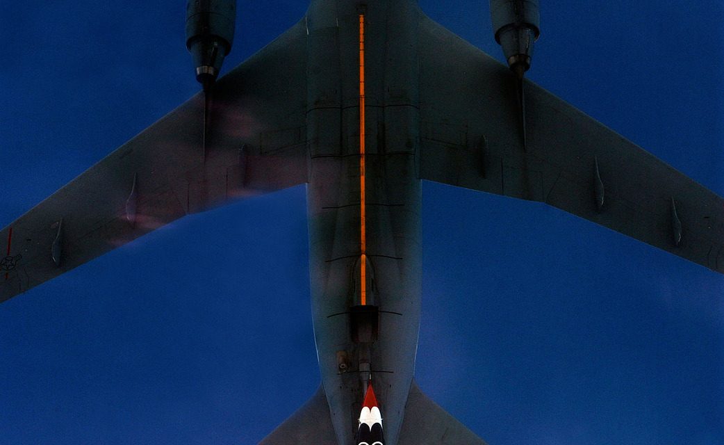 (KC-10) (F-16)