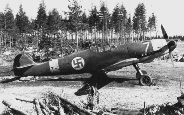 A Finnish Air Force Bf-109G flown by 12.5 kill ace Lieutenant Urho Sarjamo at Suulajärvi, Finland, May 12th 1944.