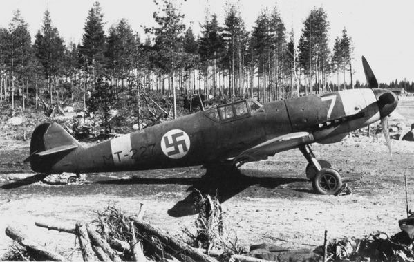 A Finnish Air Force Bf-109G flown by 12.5 kill ace Lieutenant Urho Sarjamo at Suulajärvi, Finland, May 12th 1944.