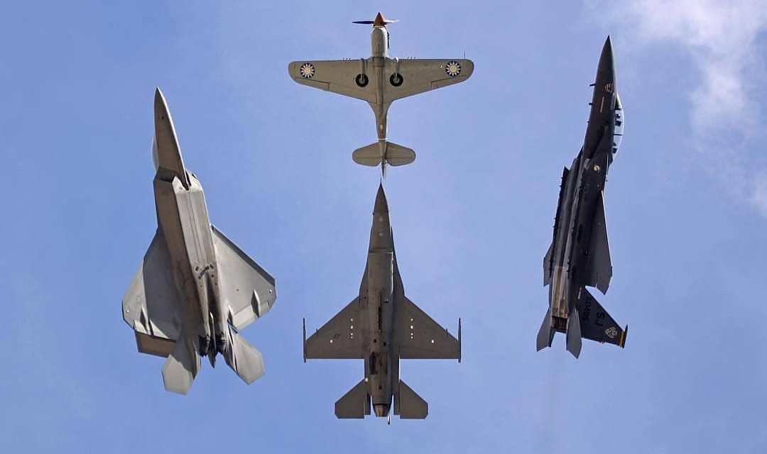 U.S Airforce F-22 Raptor, F16 Fighting Falcon, F15E Strike Eagle & WW II aircraft _P40 Warhawk
