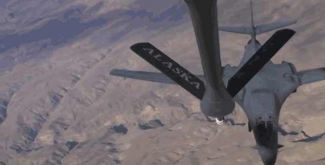 B-1 Bomber, aerial refuelling