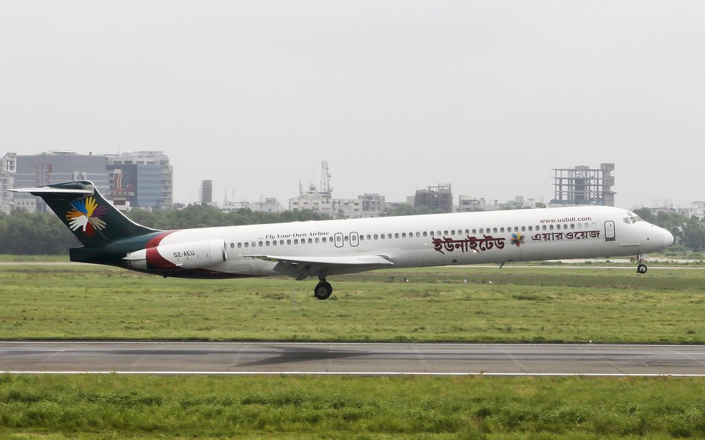 United Airways McDonnell Douglas MD-83 S2-AEU Lands at Dhaka Airport (VGZR/DAC)