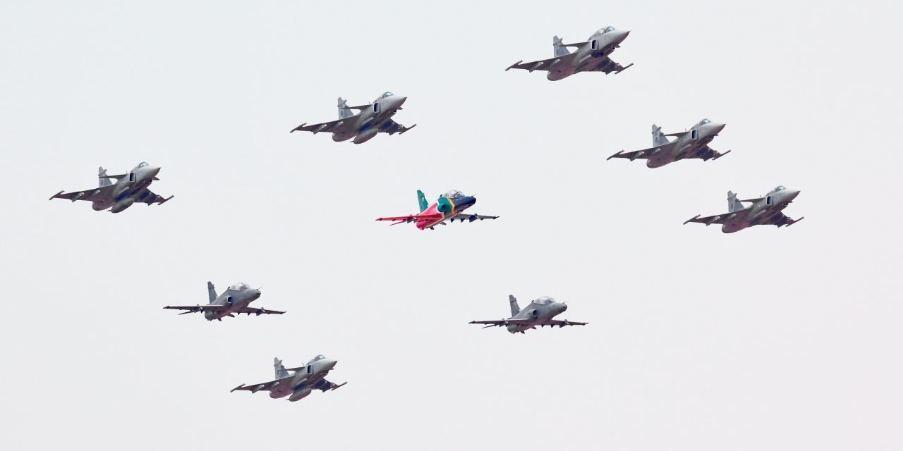 And this is how AAD 2018 got underway, apparently the largest SAAB Gripen formation ever on public display in South…